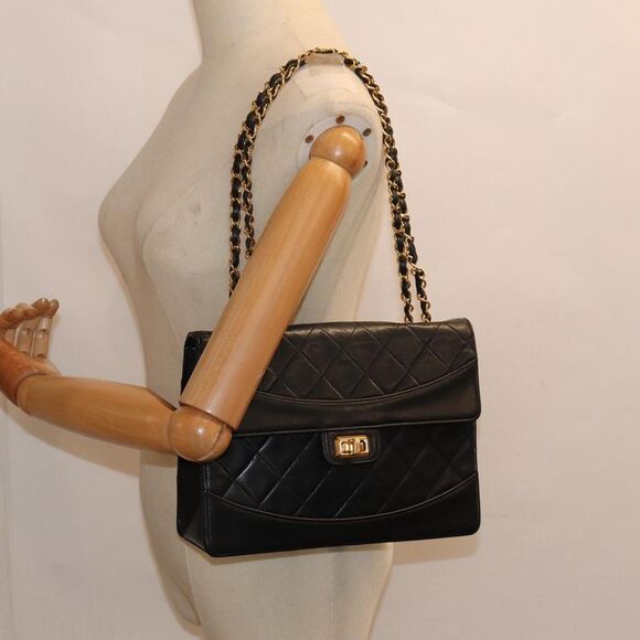 Chanel Single Flap Black Leather Shoulder Bag (Pre-Owned) - Picture 7 of 16